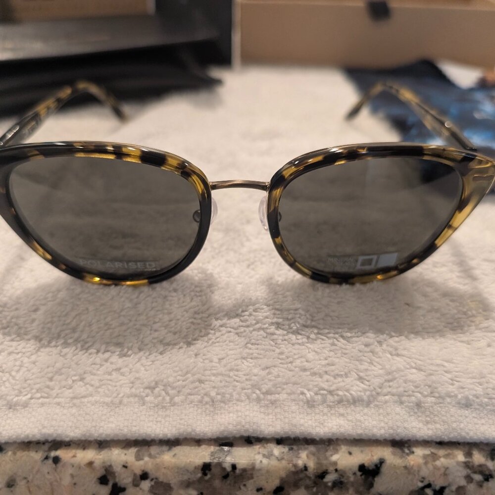 OTIS SUNGLASSES SCARLETT DARK TORTOISE POLARIZED PERFECT NEW W/CASE